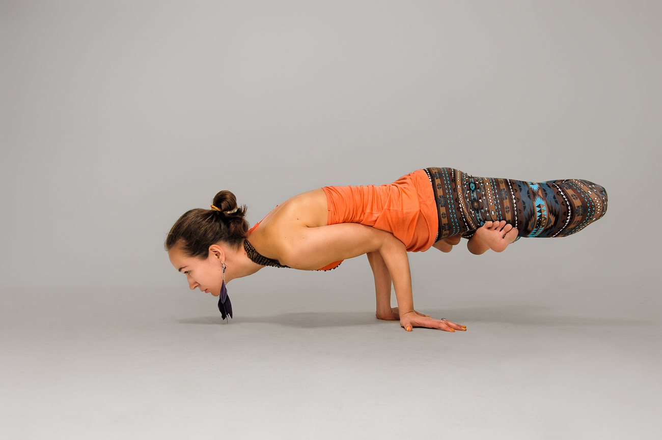 Йога – первый опыт Елена Дельнова (Лукашевская), преподаватель Хатха Йоги