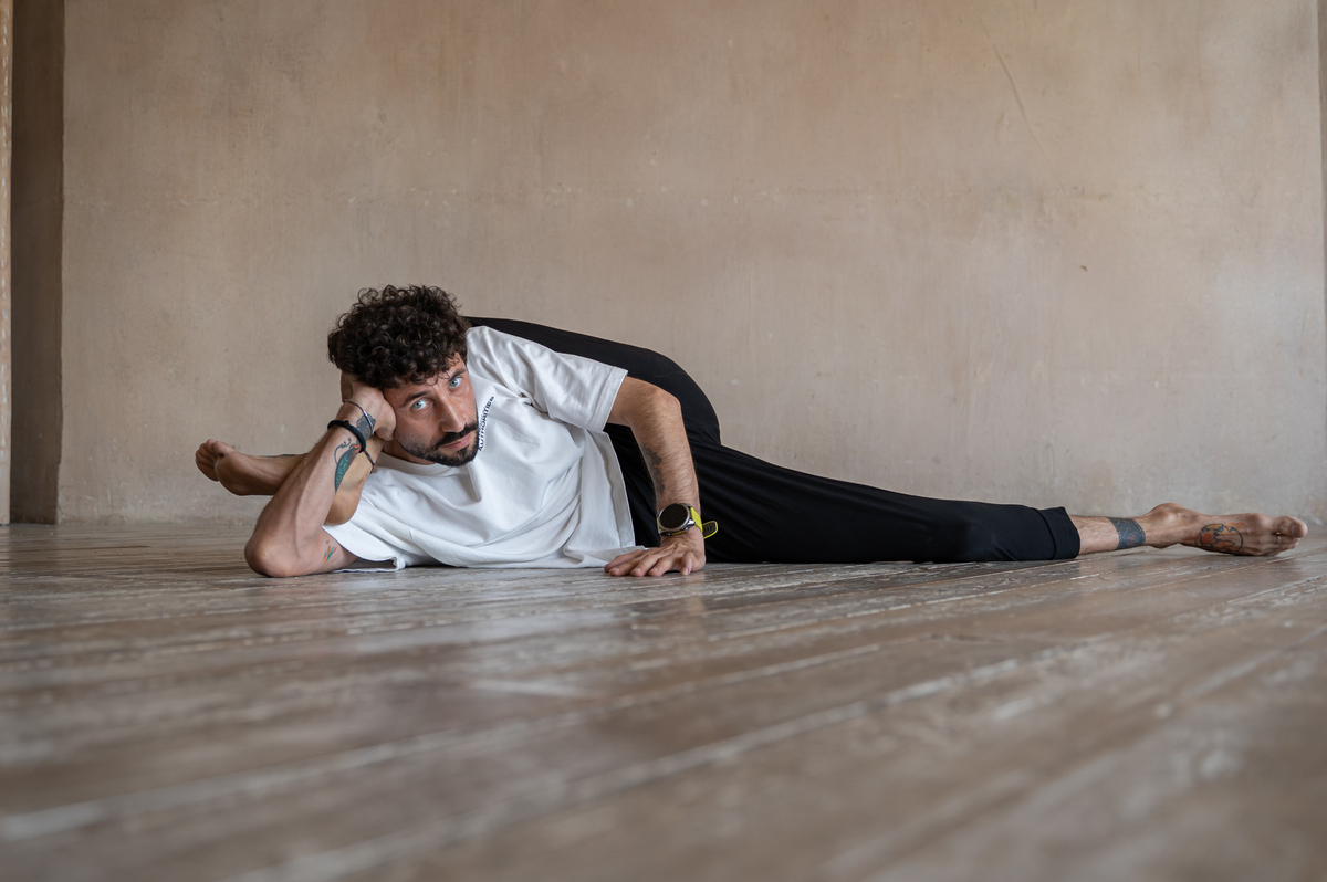 Йога – первый опыт Руслан Алиев, преподаватель Хатха Йоги